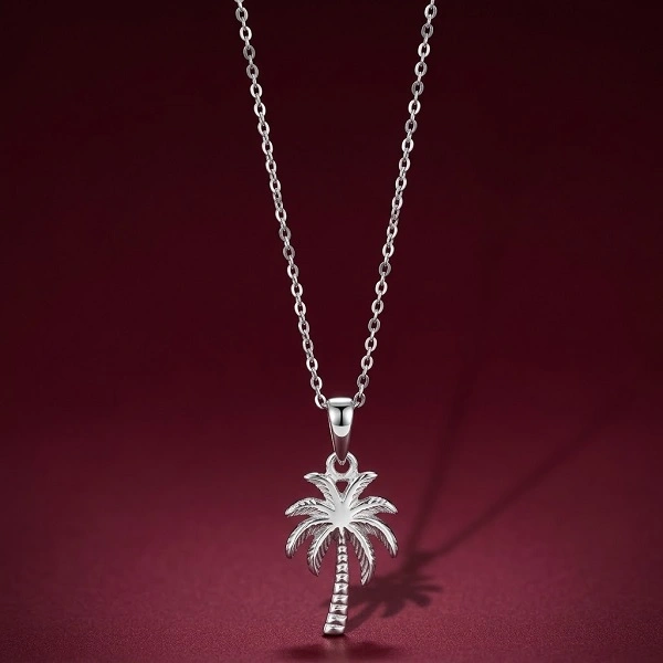 Cadena con dije de palma tropical de plata de ley 925 en acabado brillante