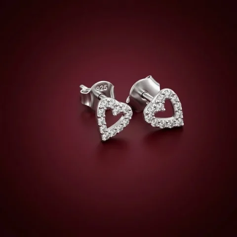 Pendientes corazón plata 925 con incrustaciones de circonitas brillantes estilo stud